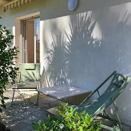 Maison De Independante Avec Jardin A 10 Min A Pied De La - Fr-1-336-163 Holiday home *